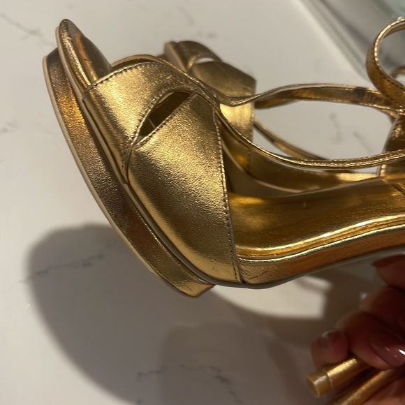 BCBG MaxAzria - Picture 15 of 15